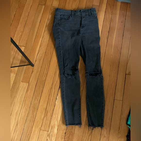 Madewell high rise curvy skinny ripped black jeans - Picture 2 of 4